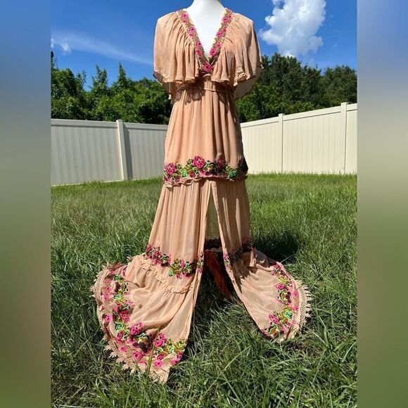 Tularosa Dresses & Skirts - Stunning NWT tularosa coraline neon rose crochet boho maxi dress Sz XS